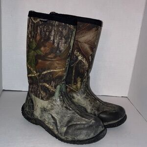 Bogs Forest Pattern Waterproof Boots Camouflage Kid Size 4